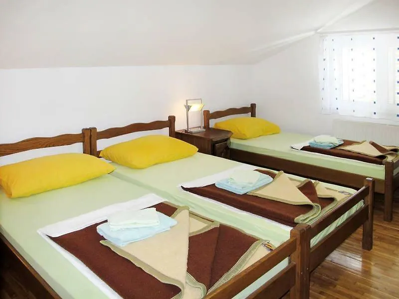 מאלינסקה Apartments Island Krk 0*,